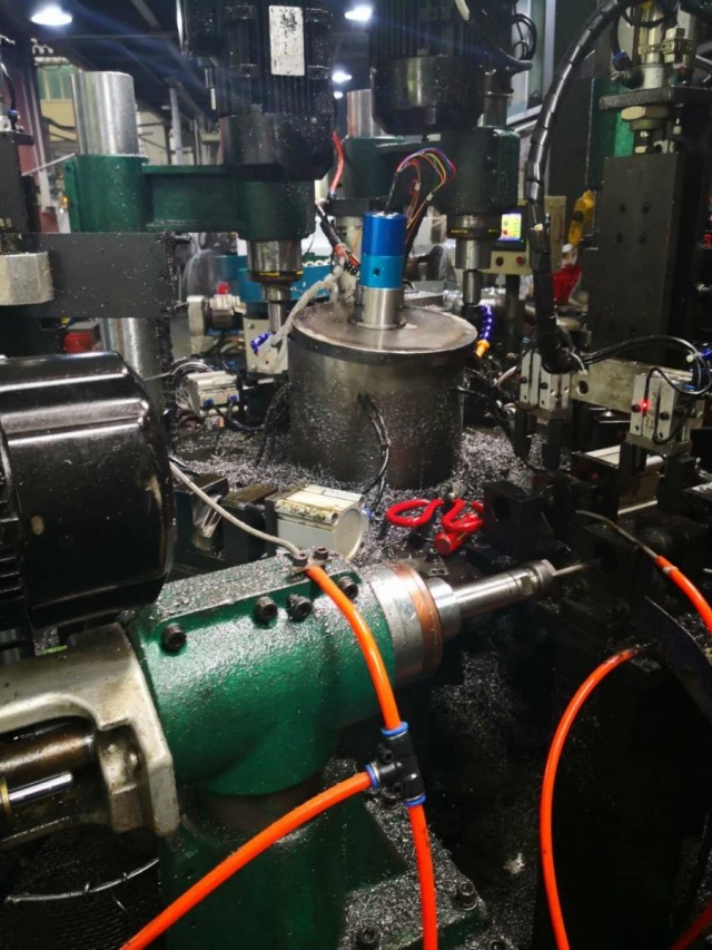 分割器應用氣電滑環 現場案列