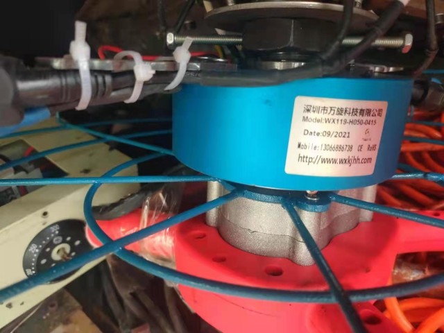 抹光機(jī) 應(yīng)用電滑環(huán)案例
